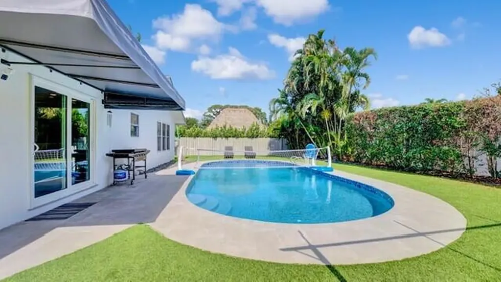 722 SW 28th Avenue Boynton Beach FL 33435