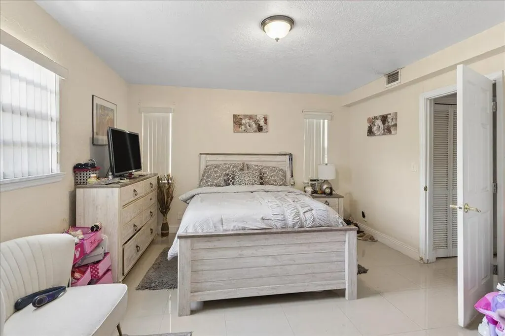 1313 NW 13th Court Fort Lauderdale FL 33311