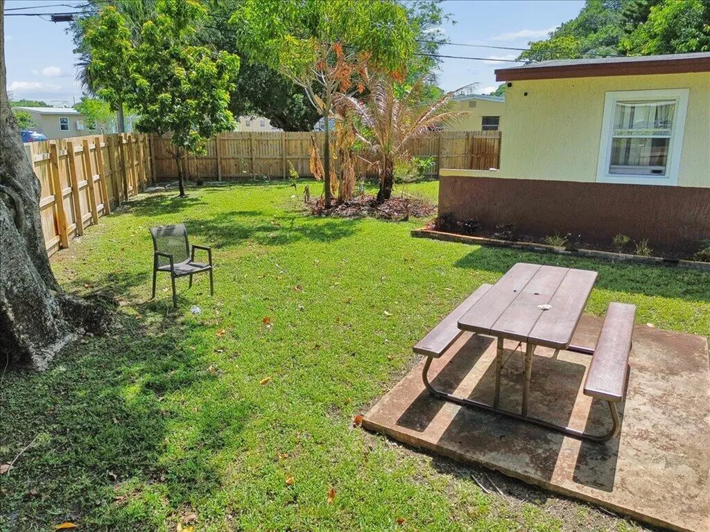 1313 NW 13th Court Fort Lauderdale FL 33311
