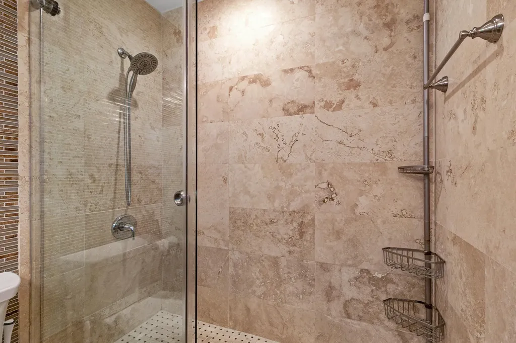 981 SE 10th Court Pompano Beach FL 33060