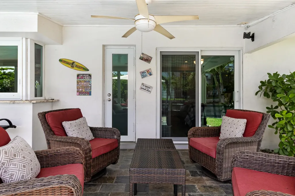 981 SE 10th Court Pompano Beach FL 33060