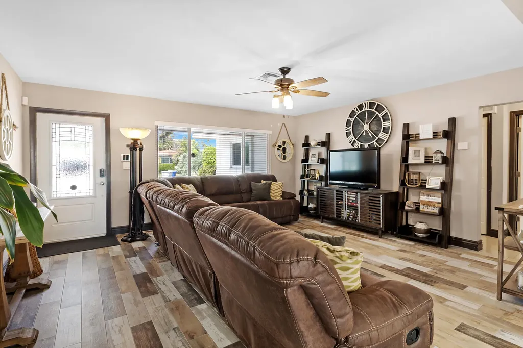 981 SE 10th Court Pompano Beach FL 33060