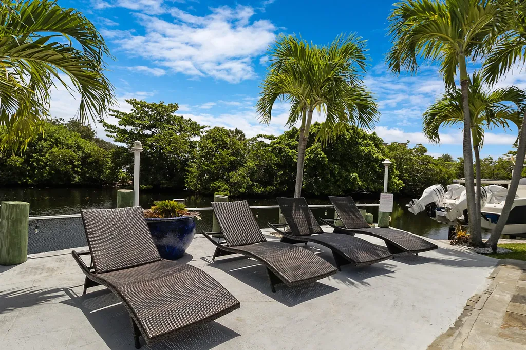 981 SE 10th Court Pompano Beach FL 33060