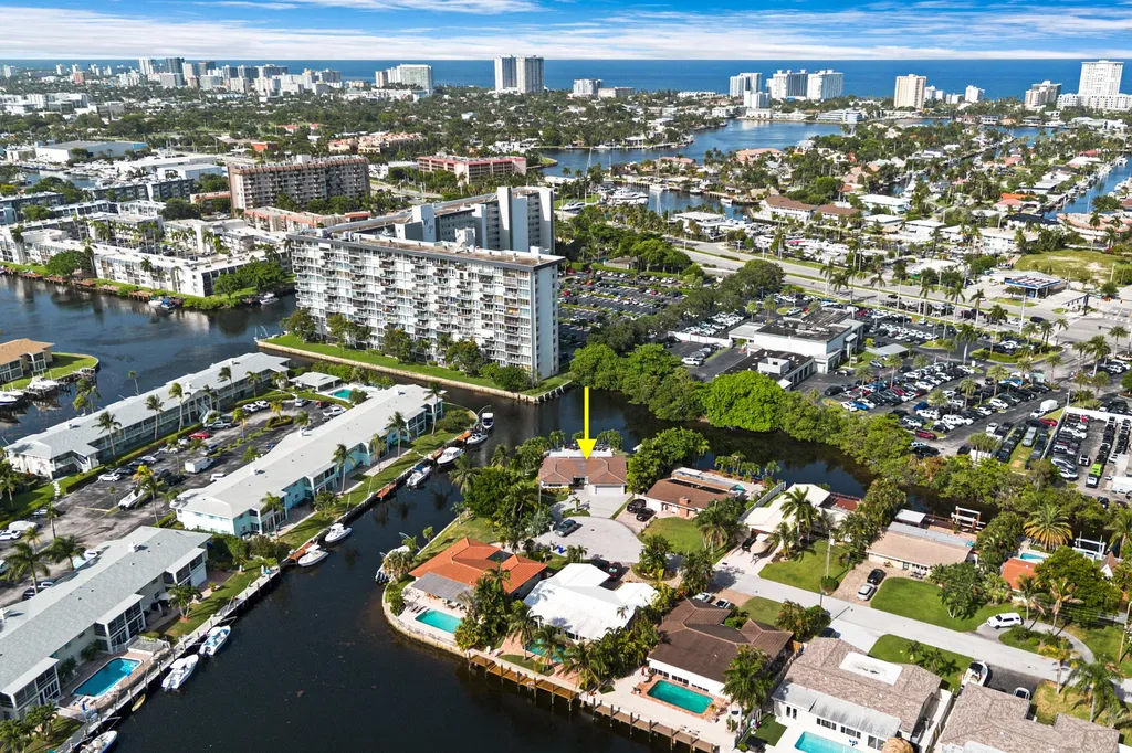 981 SE 10th Court Pompano Beach FL 33060