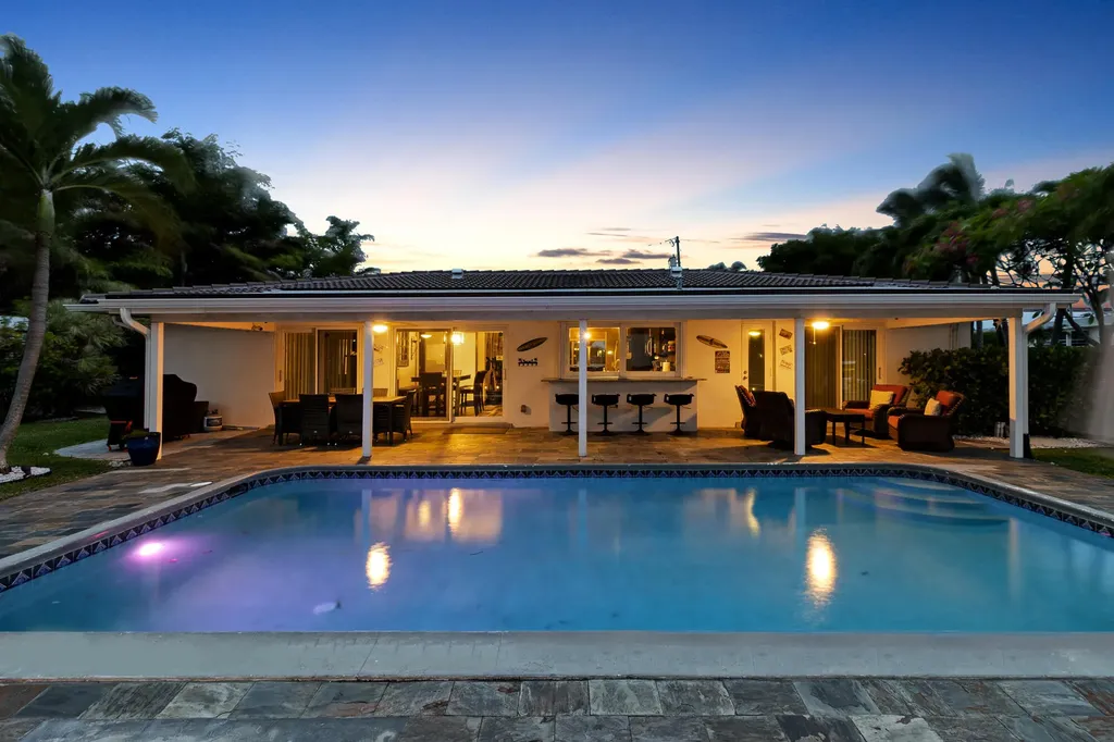 981 SE 10th Court Pompano Beach FL 33060