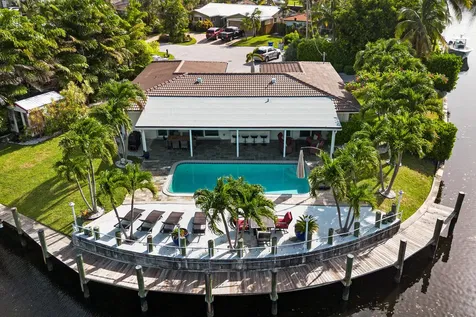 981 SE 10th Court Pompano Beach FL 33060