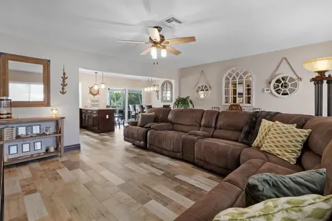 981 SE 10th Court Pompano Beach FL 33060