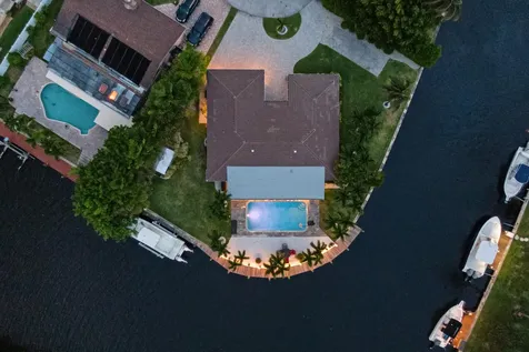 981 SE 10th Court Pompano Beach FL 33060