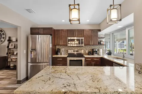 981 SE 10th Court Pompano Beach FL 33060
