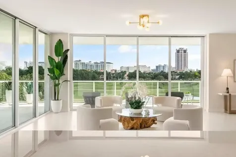 220 SE Mizner Boulevard Boca Raton FL 33432