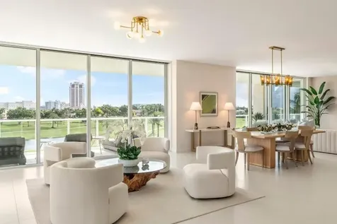 220 SE Mizner Boulevard Boca Raton FL 33432