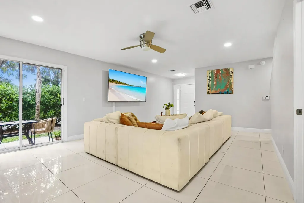 110 Crosswinds Drive Greenacres FL 33413