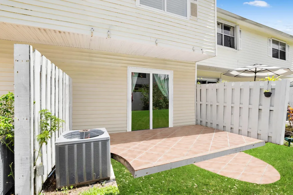 2841 NE 15th Street Pompano Beach FL 33062