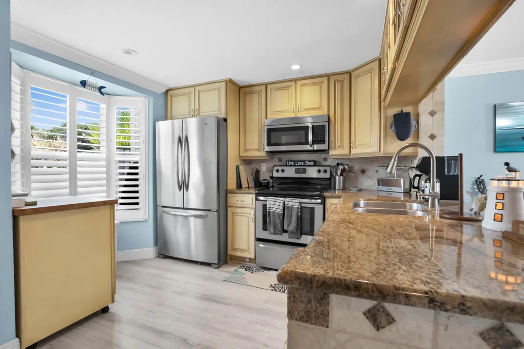 2841 NE 15th Street Pompano Beach FL 33062