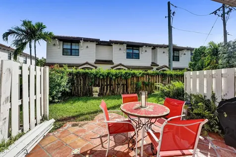 2841 NE 15th Street Pompano Beach FL 33062
