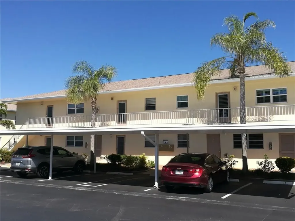 2950 SE Ocean Boulevard Stuart FL 34996