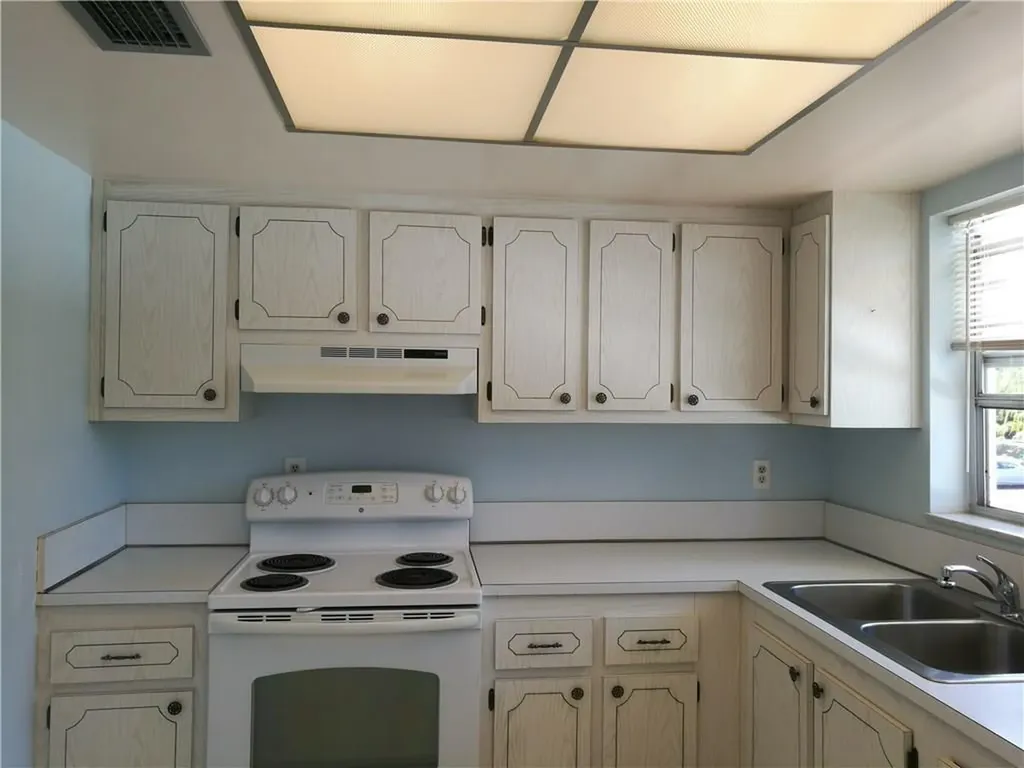 2950 SE Ocean Boulevard Stuart FL 34996