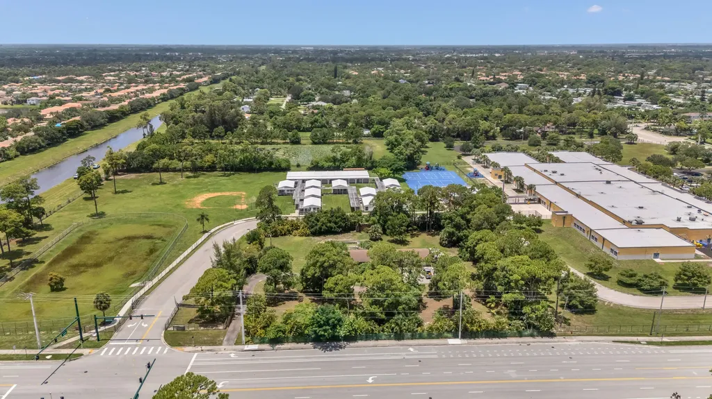 4899 S Haverhill Road Greenacres FL 33463