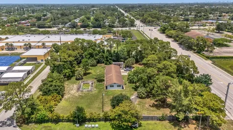 4899 S Haverhill Road Greenacres FL 33463