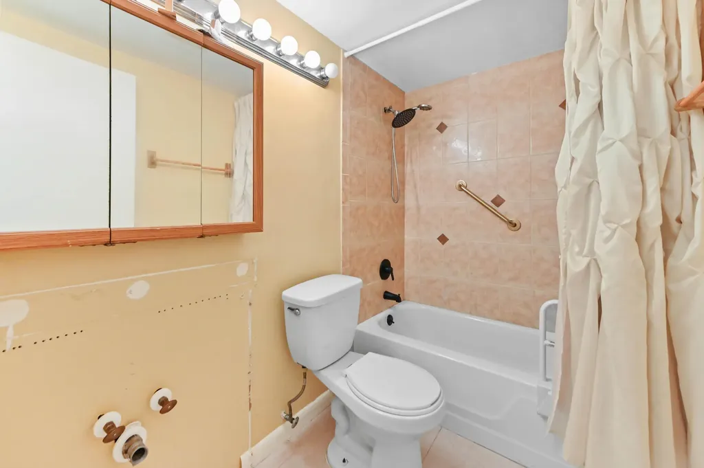 270 Norwich L West Palm Beach FL 33417