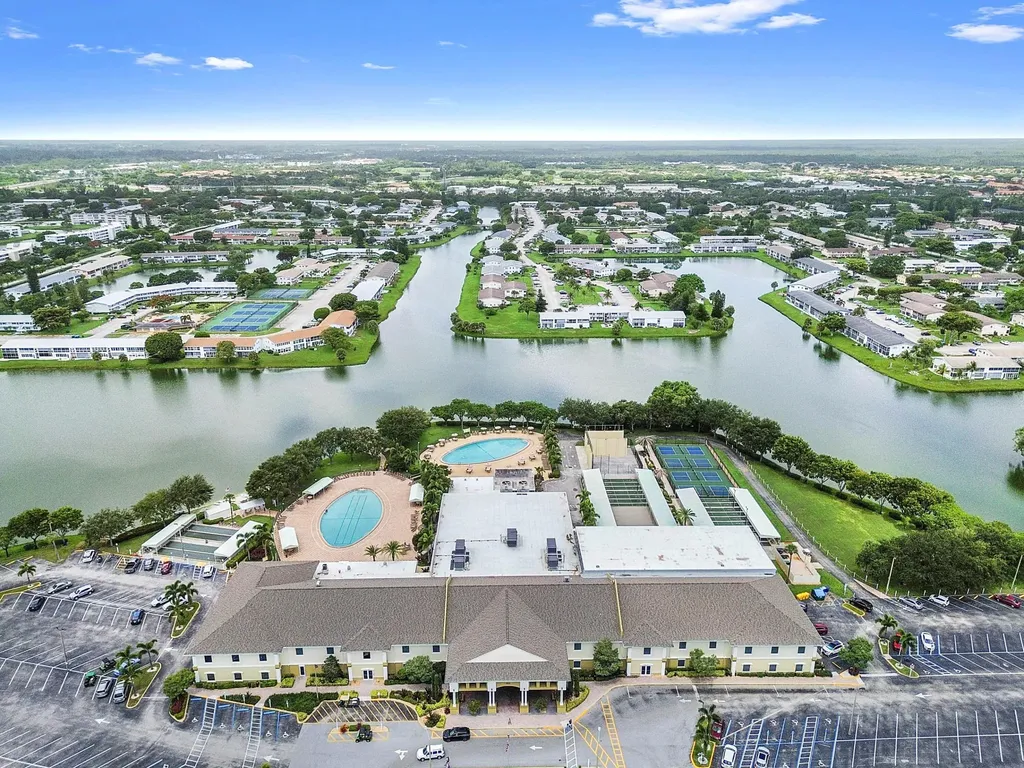 270 Norwich L West Palm Beach FL 33417