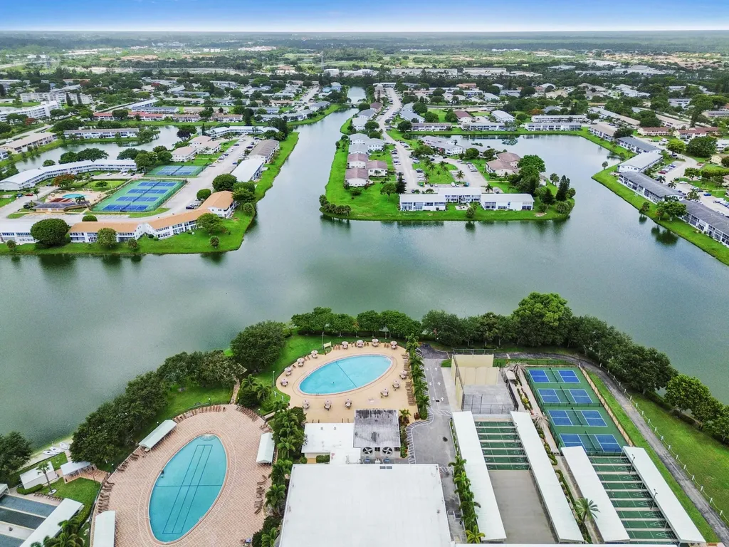 270 Norwich L West Palm Beach FL 33417