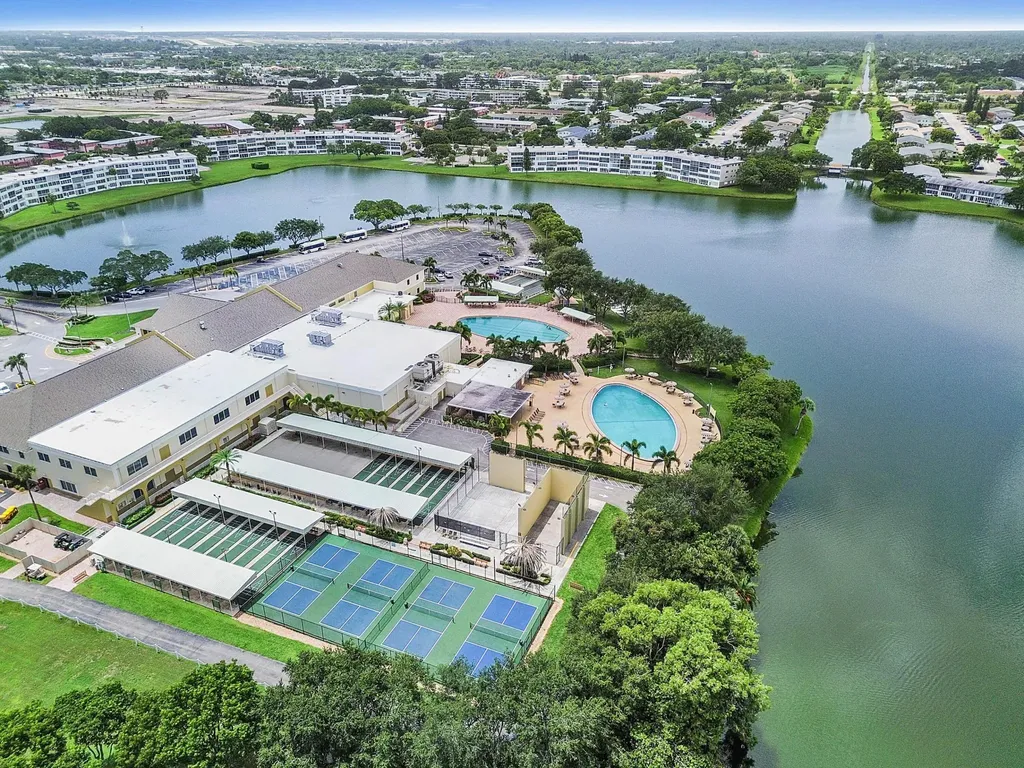 270 Norwich L West Palm Beach FL 33417