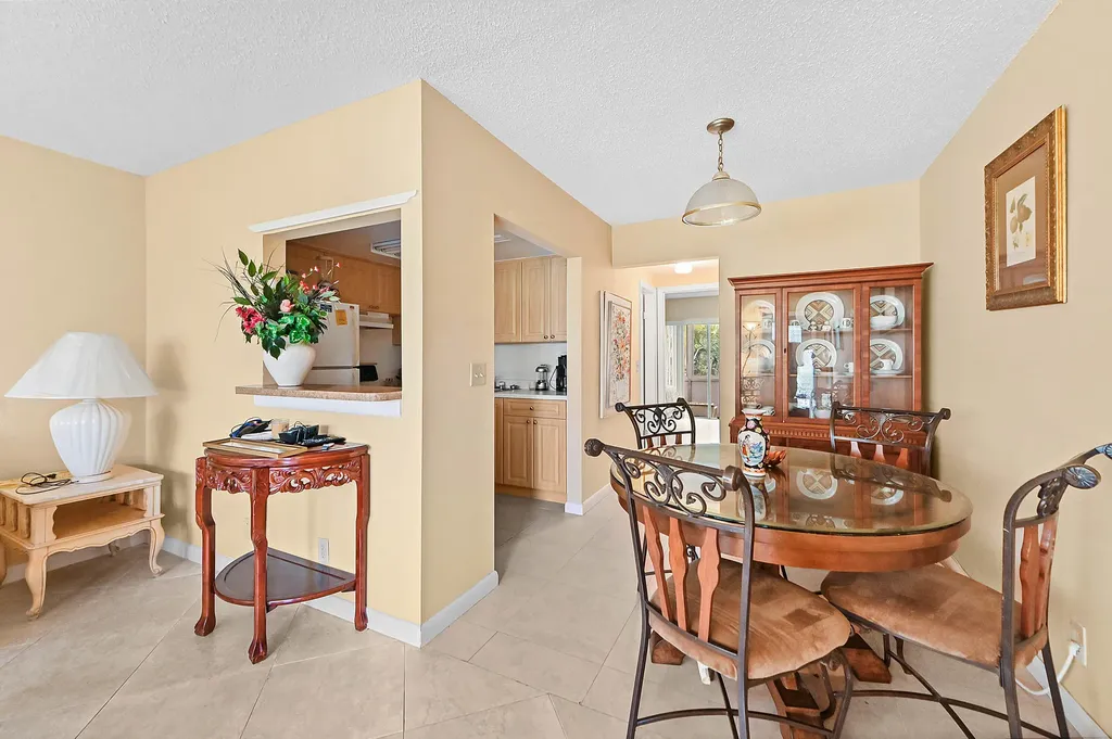 270 Norwich L West Palm Beach FL 33417
