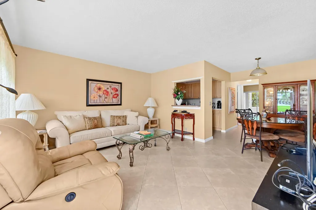 270 Norwich L West Palm Beach FL 33417