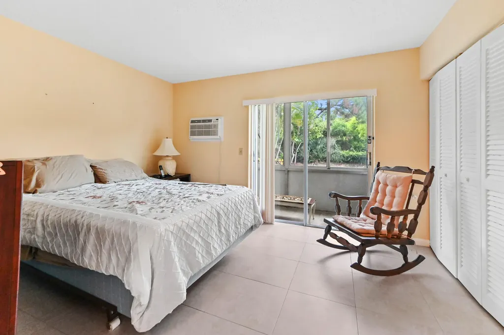 270 Norwich L West Palm Beach FL 33417