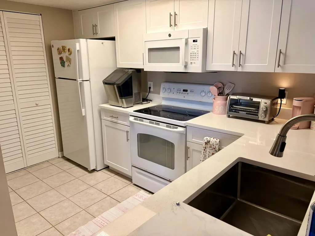 5035 Wiles Road Coconut Creek FL 33073