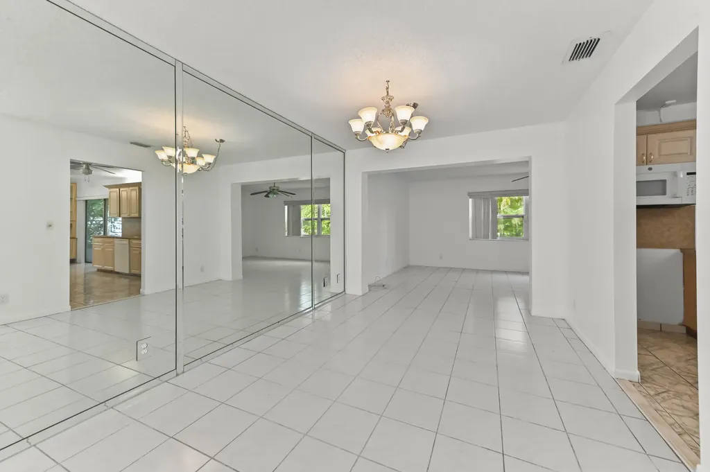 6387 Summer Sky Lane Greenacres FL 33463