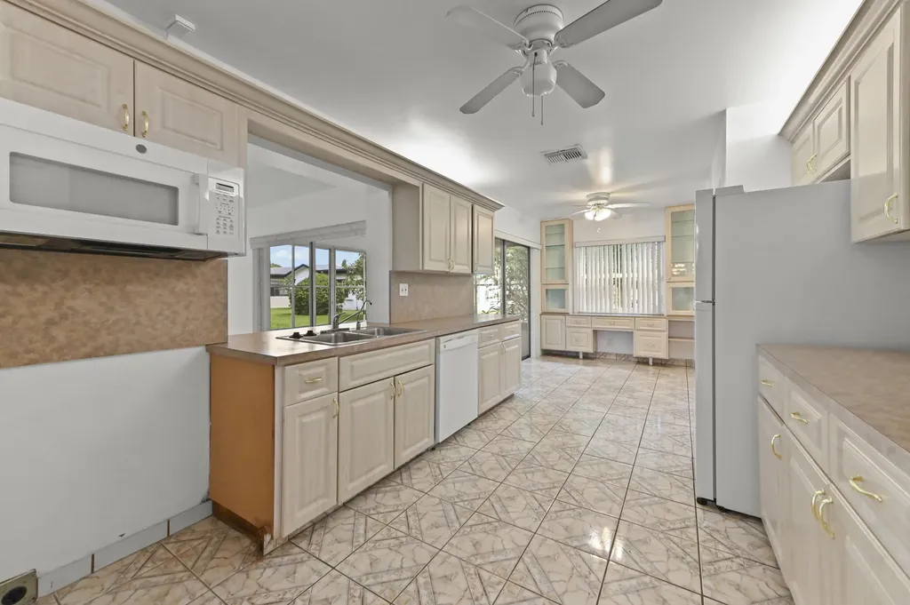 6387 Summer Sky Lane Greenacres FL 33463