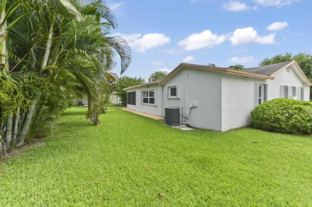 6387 Summer Sky Lane Greenacres FL 33463