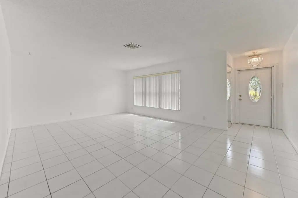 6387 Summer Sky Lane Greenacres FL 33463