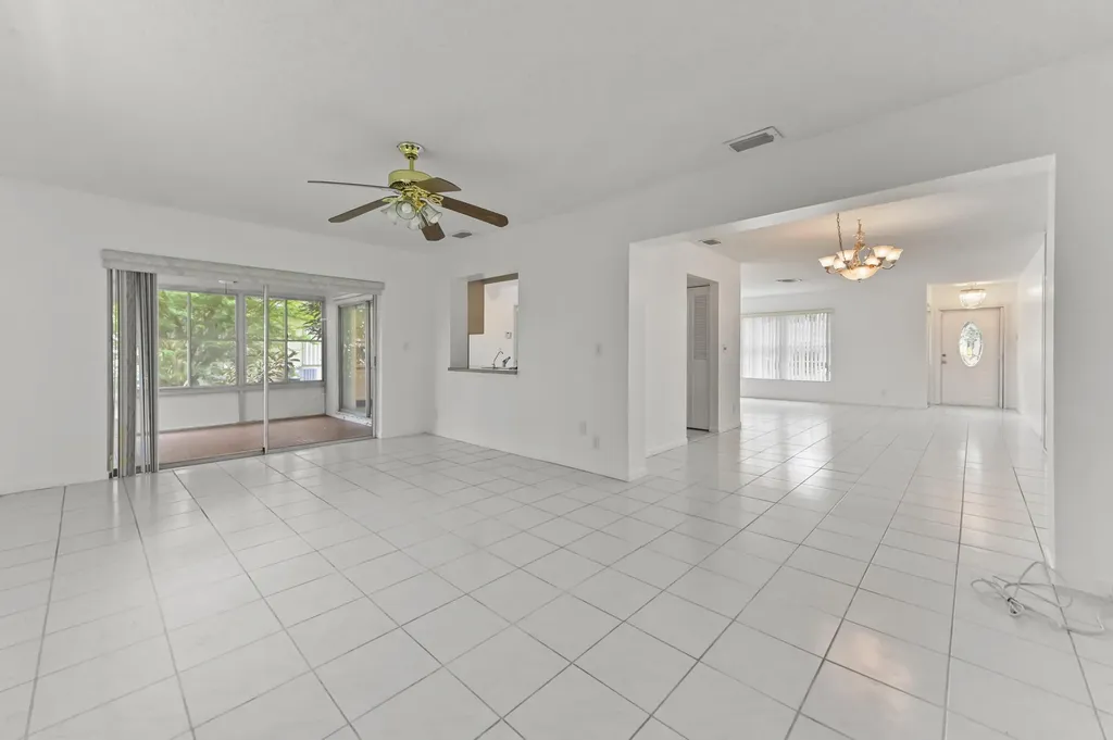 6387 Summer Sky Lane Greenacres FL 33463