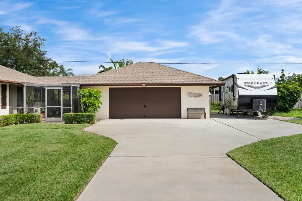 4680 SE Glen Ridge Trail Stuart FL 34997