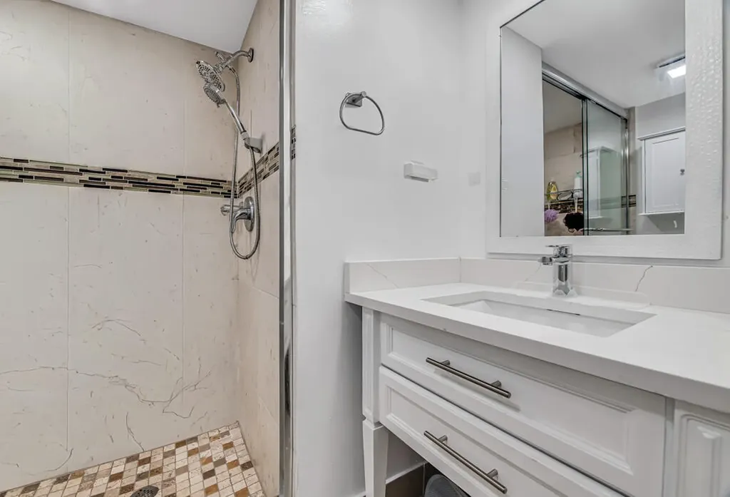 6043 10th Avenue N Greenacres FL 33463