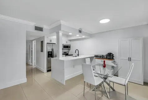6043 10th Avenue N Greenacres FL 33463
