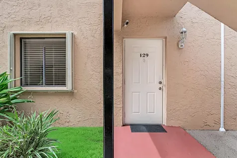 6043 10th Avenue N Greenacres FL 33463