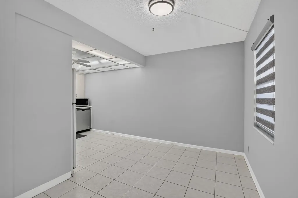 4022 Hythe B Boca Raton FL 33434