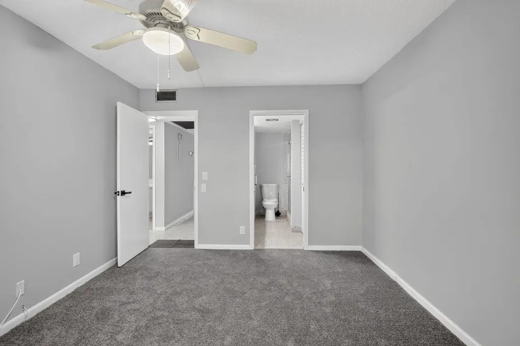 4022 Hythe B Boca Raton FL 33434