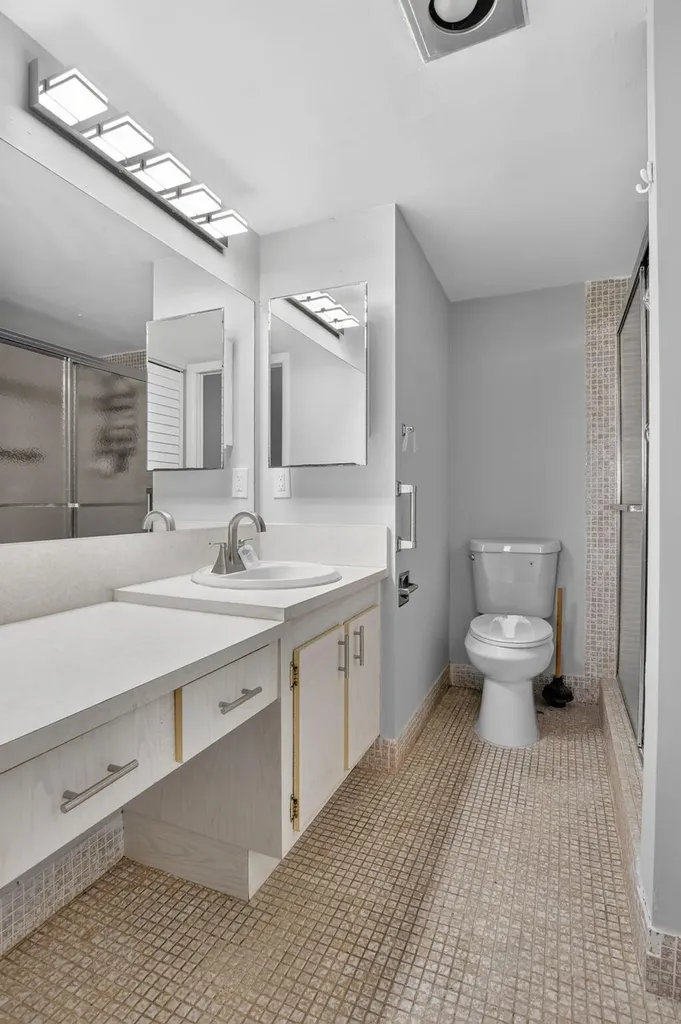 4022 Hythe B Boca Raton FL 33434