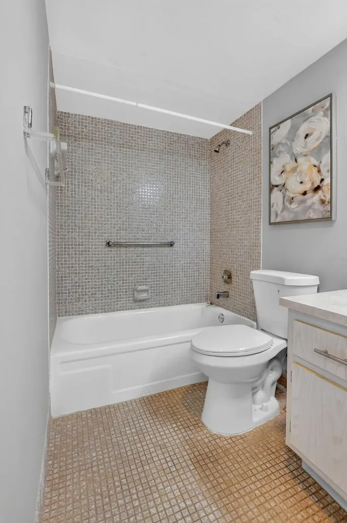 4022 Hythe B Boca Raton FL 33434