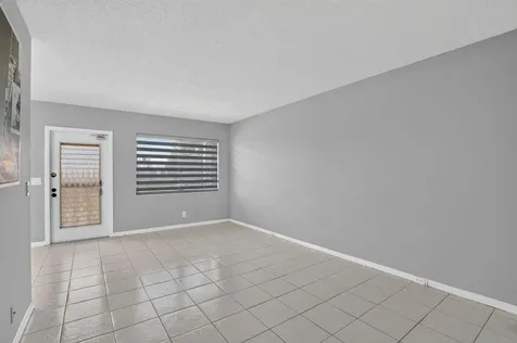 4022 Hythe B Boca Raton FL 33434