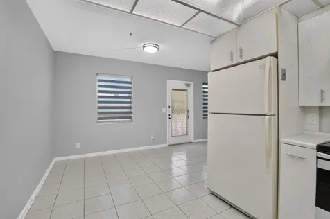 4022 Hythe B Boca Raton FL 33434