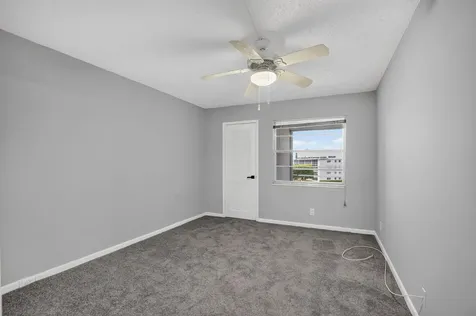 4022 Hythe B Boca Raton FL 33434