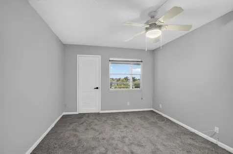 4022 Hythe B Boca Raton FL 33434