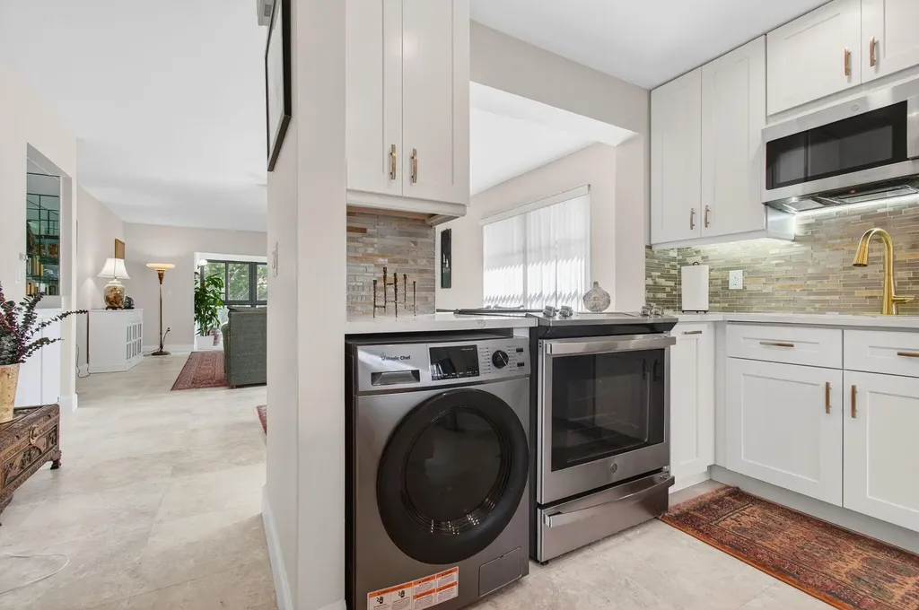 30 Southport Lane Boynton Beach FL 33436