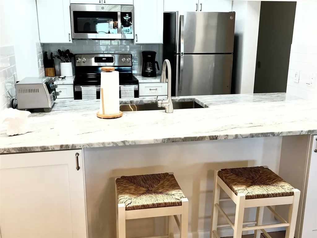 40 NE Plantation Road Hutchinson Island FL 34996